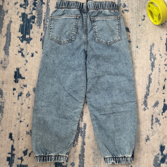 Gap Kids Knit Relaxed Easy Jeans - Picture 5 of 5